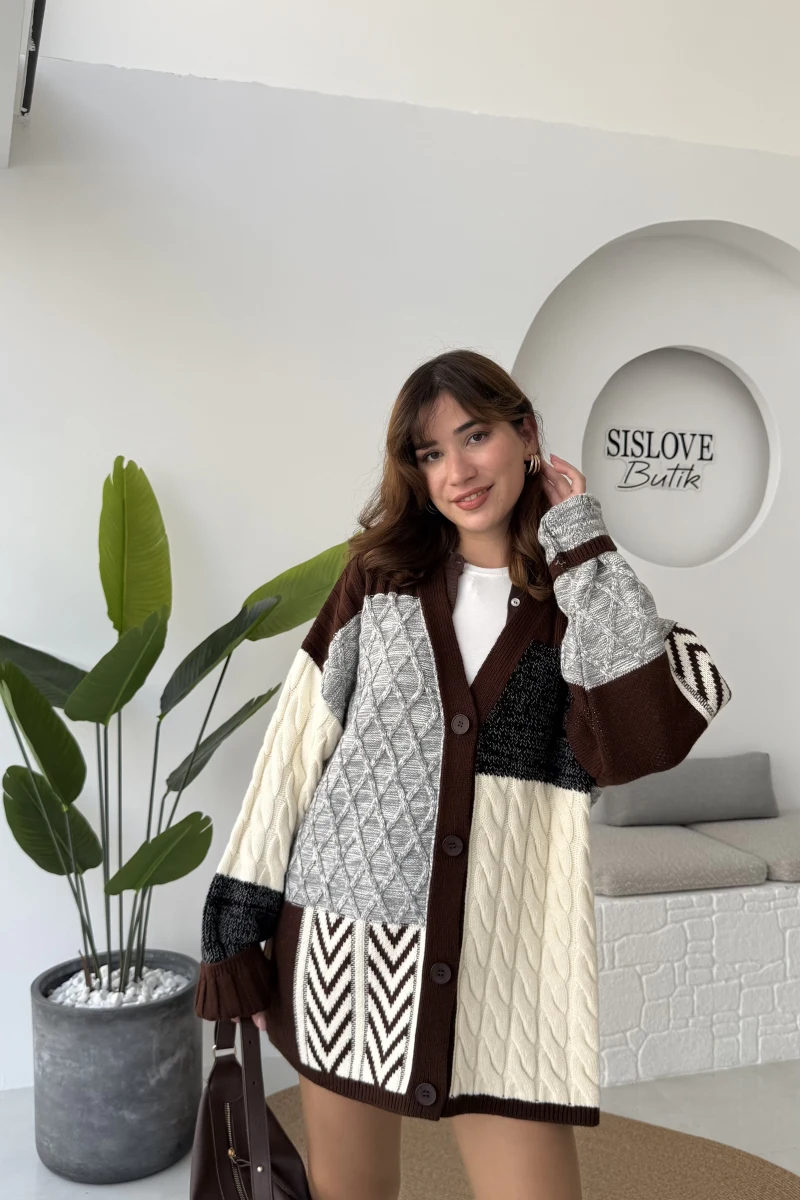 Çok Renkli Yamalı Oversize Hırka