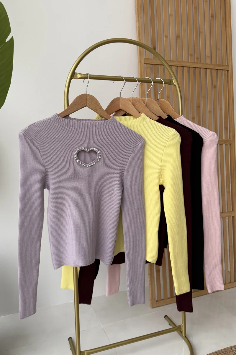 Dekolteli Kalp Detay Taşlı Triko Body - Lila - Kod: 4810