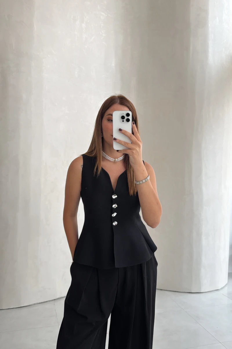 Düğmeli Bel Detaylı Sıfır Kol Bluz - Siyah - Kod: 2785