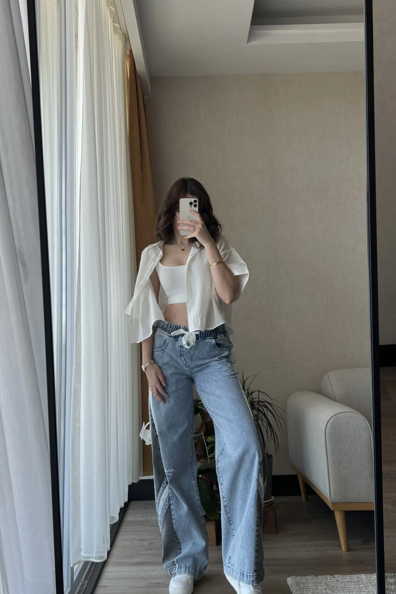 Düşük Bel Detaylı Jean