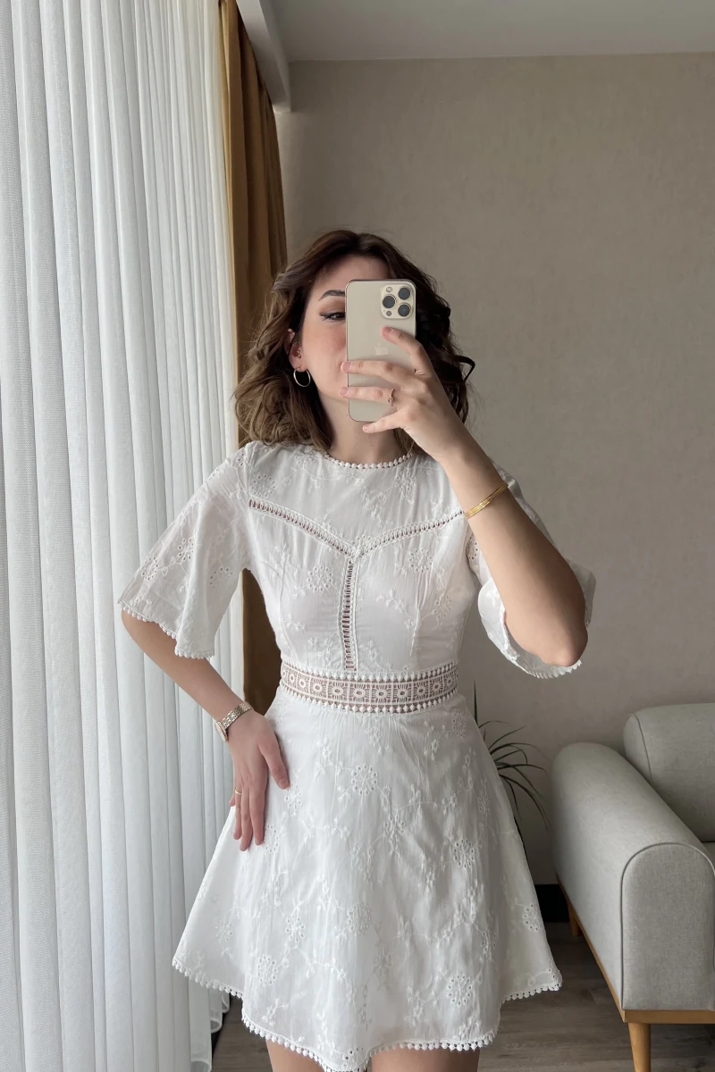 Edna Beyaz Dantel Detay Elbise
