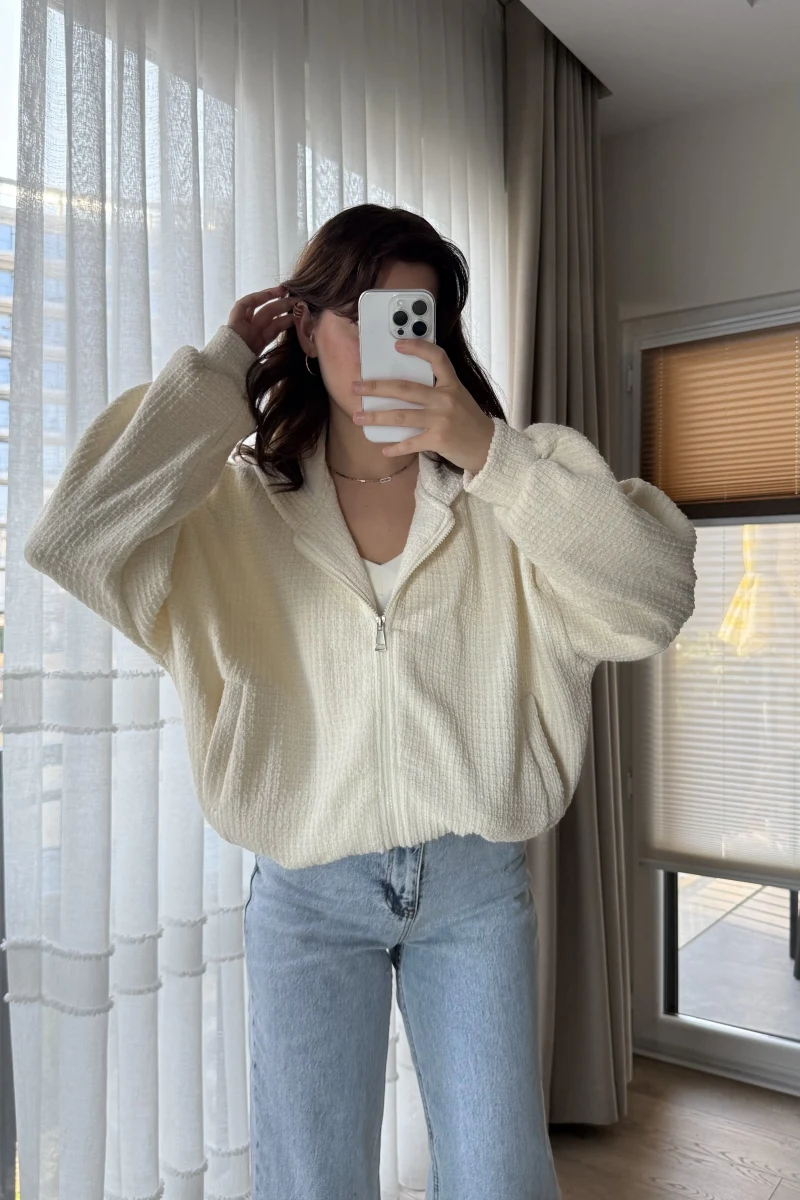 Ekru Kapitone Kapüşonlu Hırka