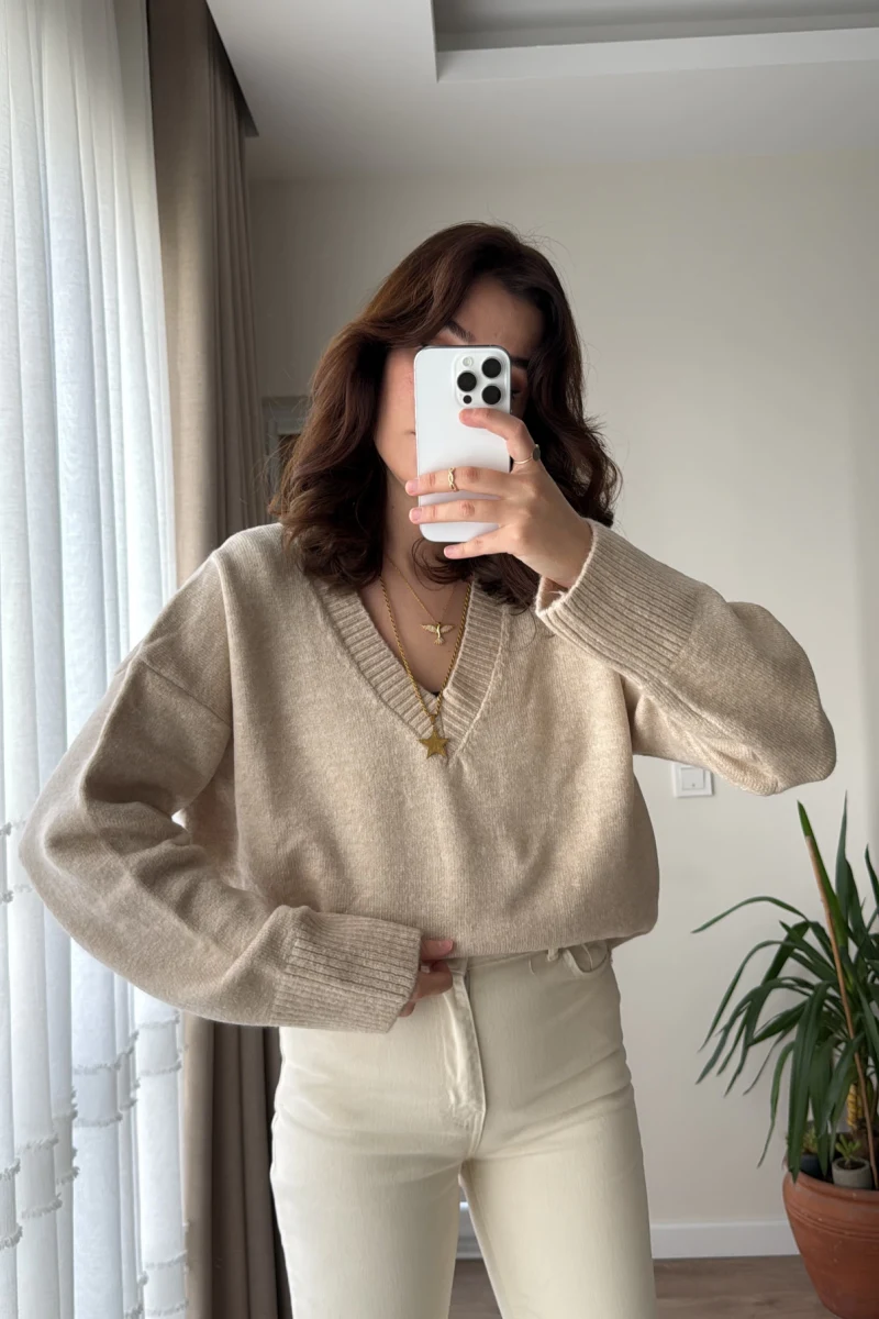 Ekru V Yaka Triko Kazak (7252)