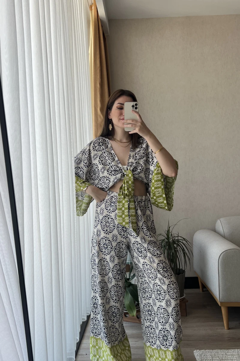 Etnik Desenli Yeşil İspanyol Takım