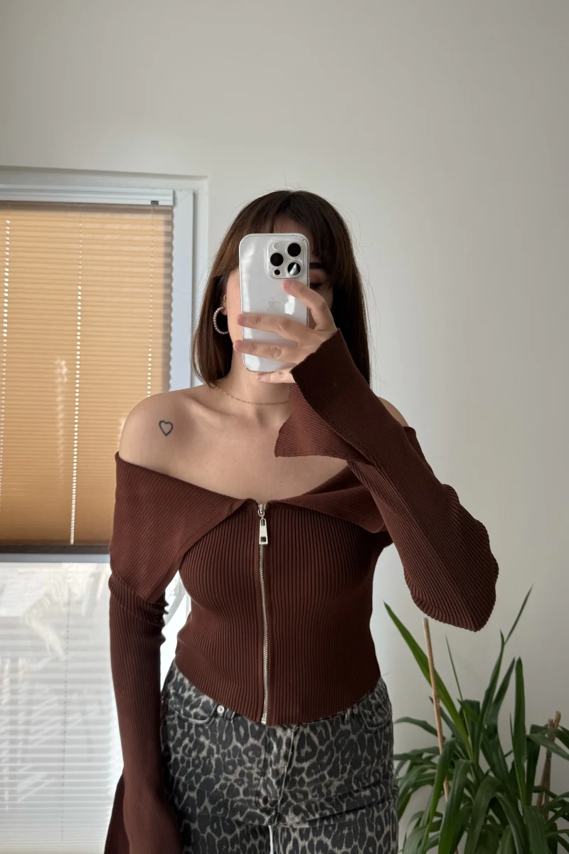 Fermuarlı Madonno Yaka Hırka - Kazak Acı Kahve