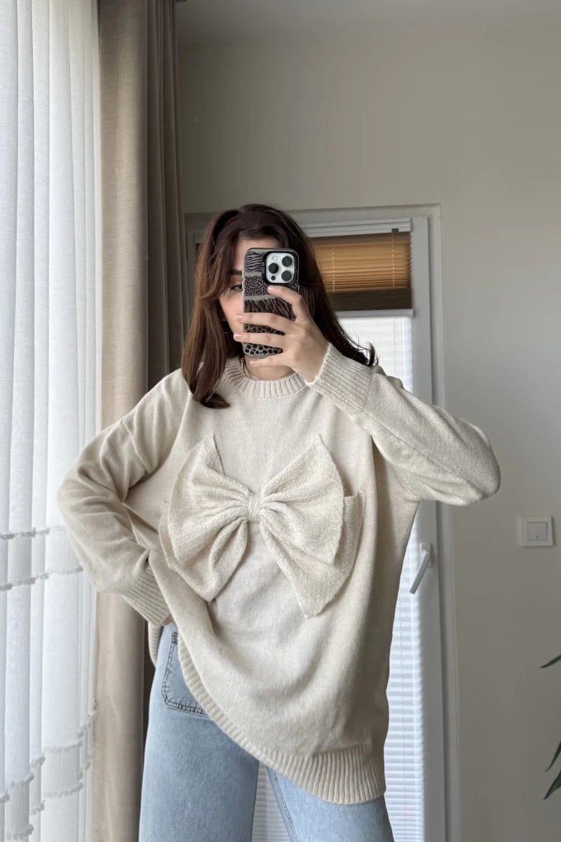 Fiyonk Detaylı Triko Kaza Bej