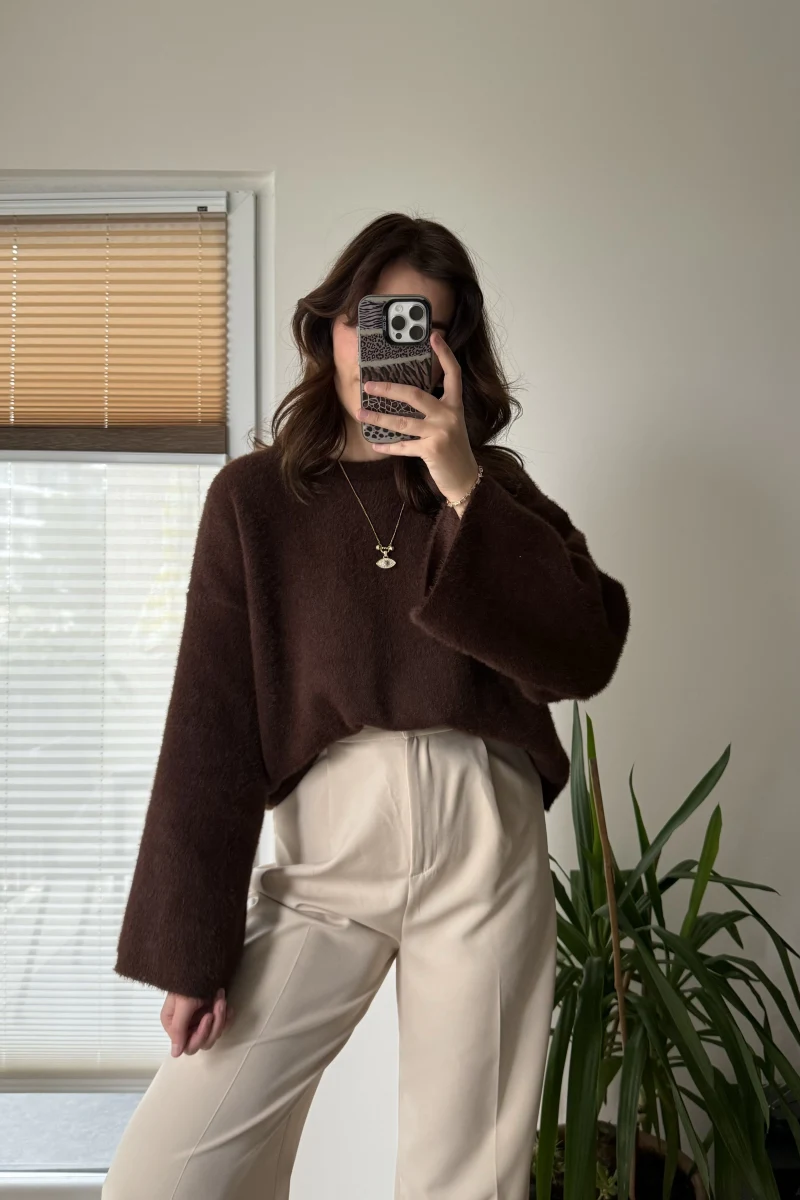 Geniş Kol Acı Kahve Yumoş Kazak