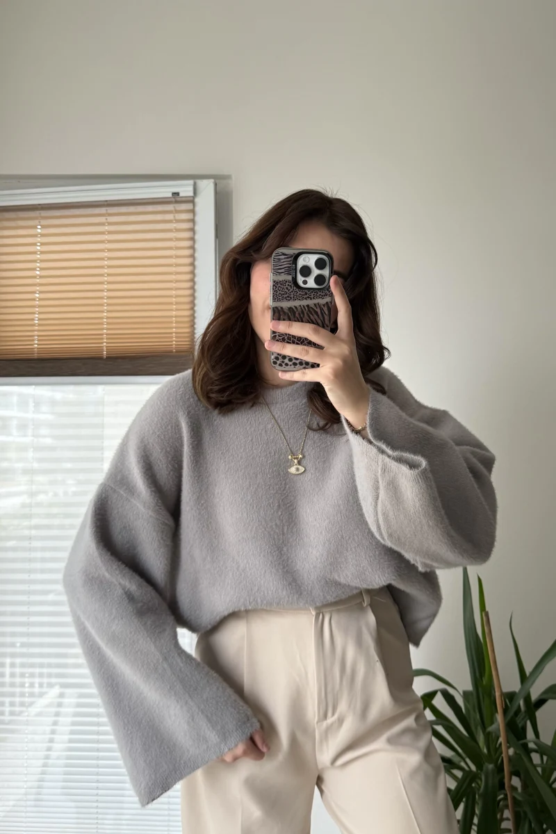 Geniş Kol Gri Yumoş Kazak