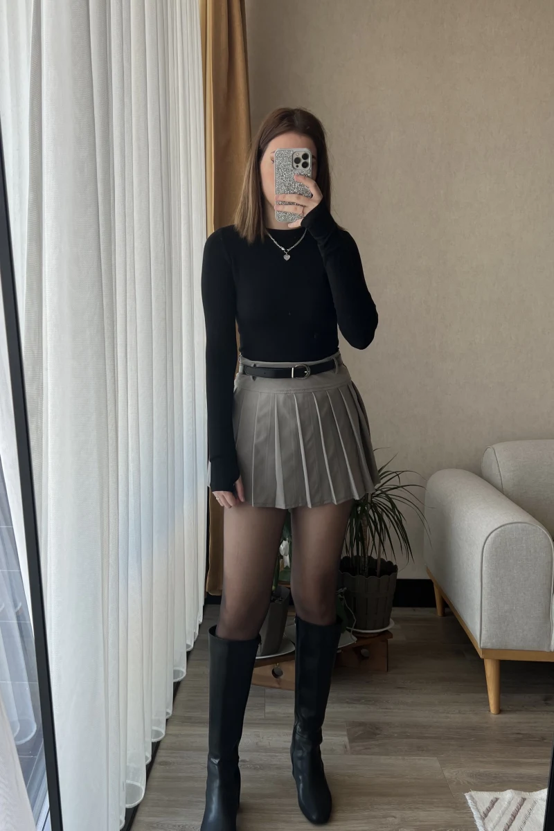 Gri Kemerli Pileli Şort Etek