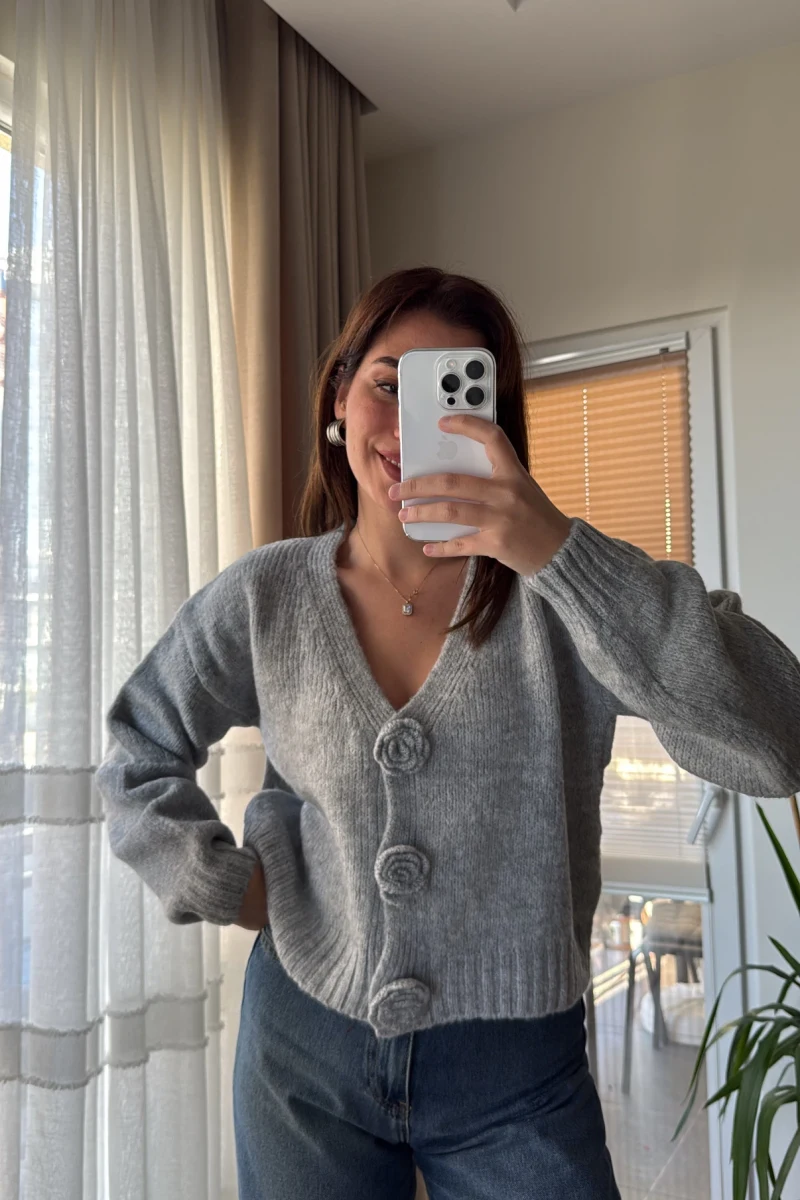 Gül Detay Kazak Gri