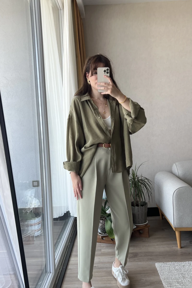 Haki Kemerli Pantolon