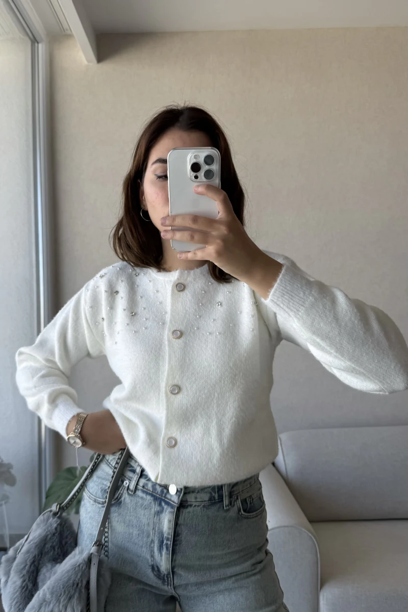 İncili Taşlı Beyaz Yumoş Hırka