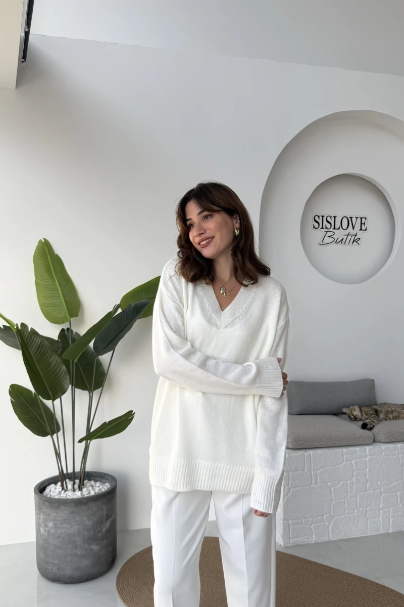 İsabella V Yaka Kazak Kırçıllı - Beyaz