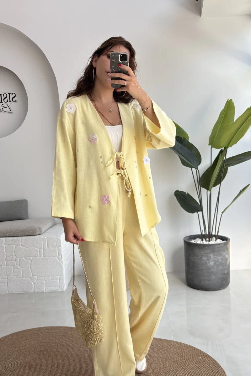 Jasmine Çiçek ve Taş Detay Takım - Sarı