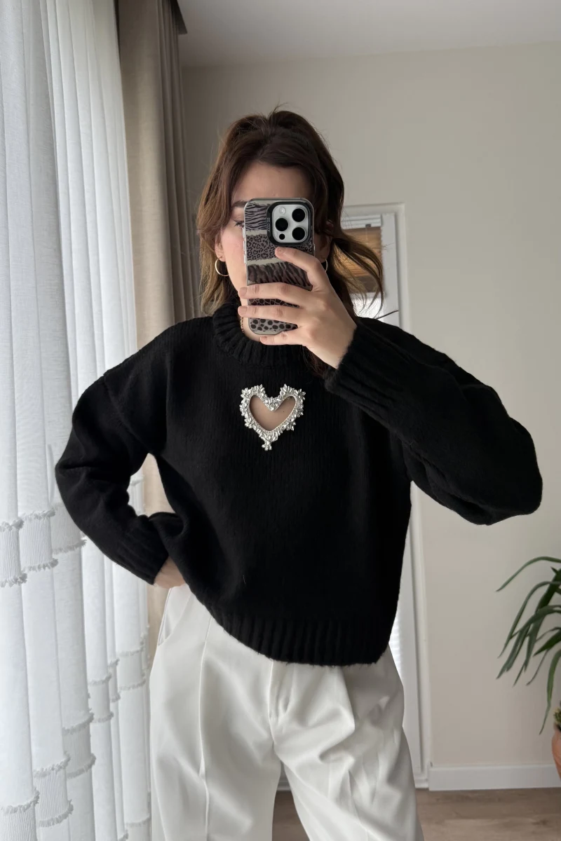 Kalp Detay Kazak Siyah