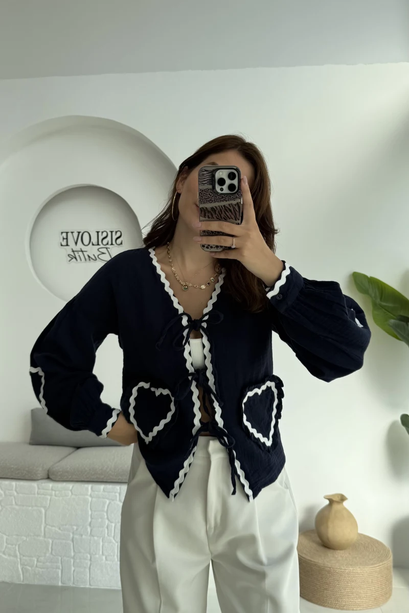 Kalp İşlemeli Pinterst Bluz - Lacivert - 1027