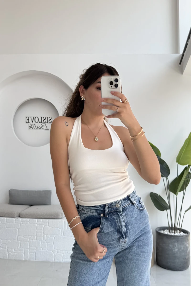Karolina Boyundan Geçmeli Crop - Beyaz