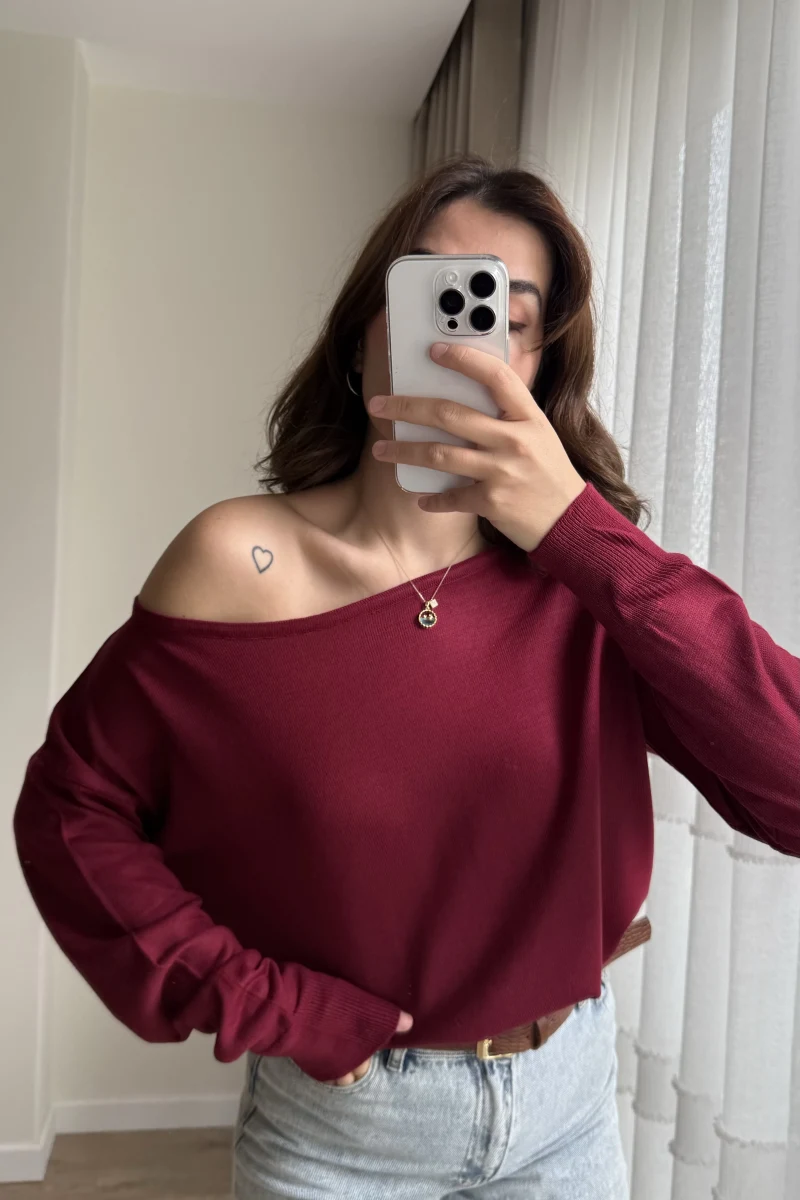 Kayık Yaka Bordo Triko