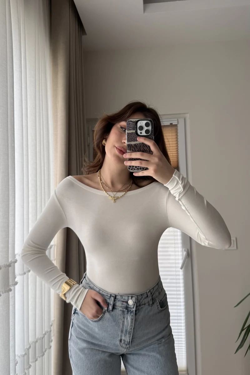 Kayık Yaka Oys Body Beyaz