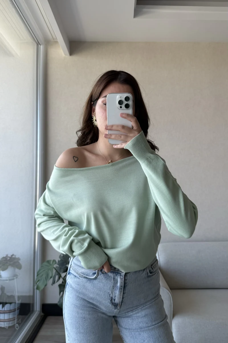 Kayık Yaka Su Yeşili Triko