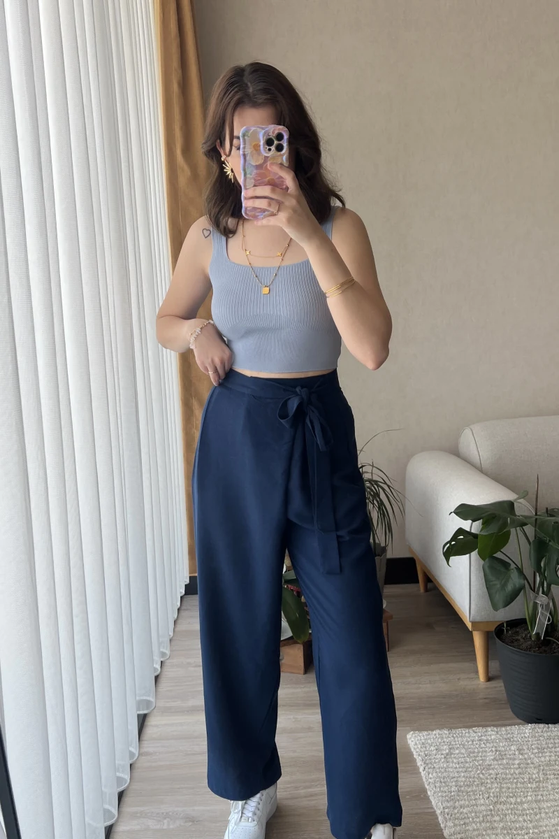 Keten Bağlamalı Lacivert Pantolon