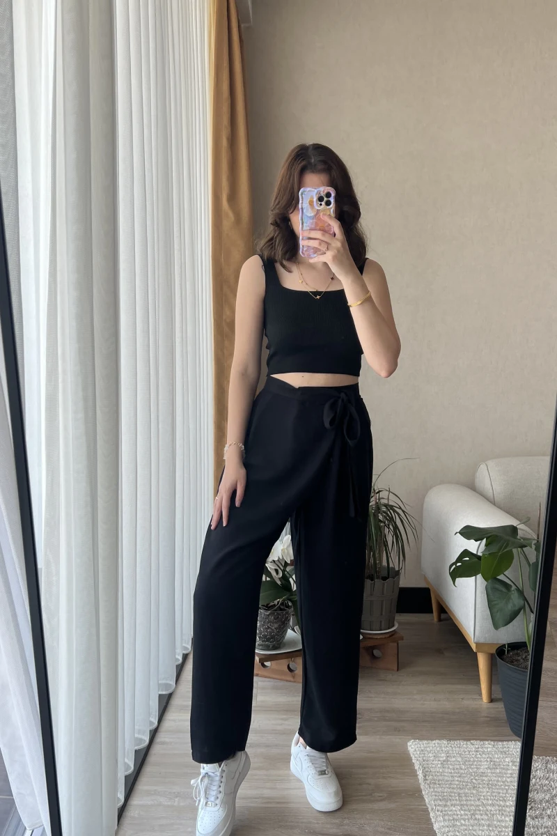 Keten Bağlamalı Siyah Pantolon