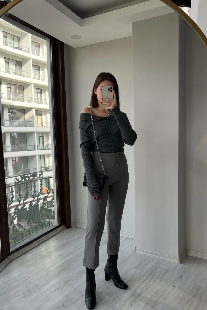 Koyu Gri Çimalı Likralı Pantolon