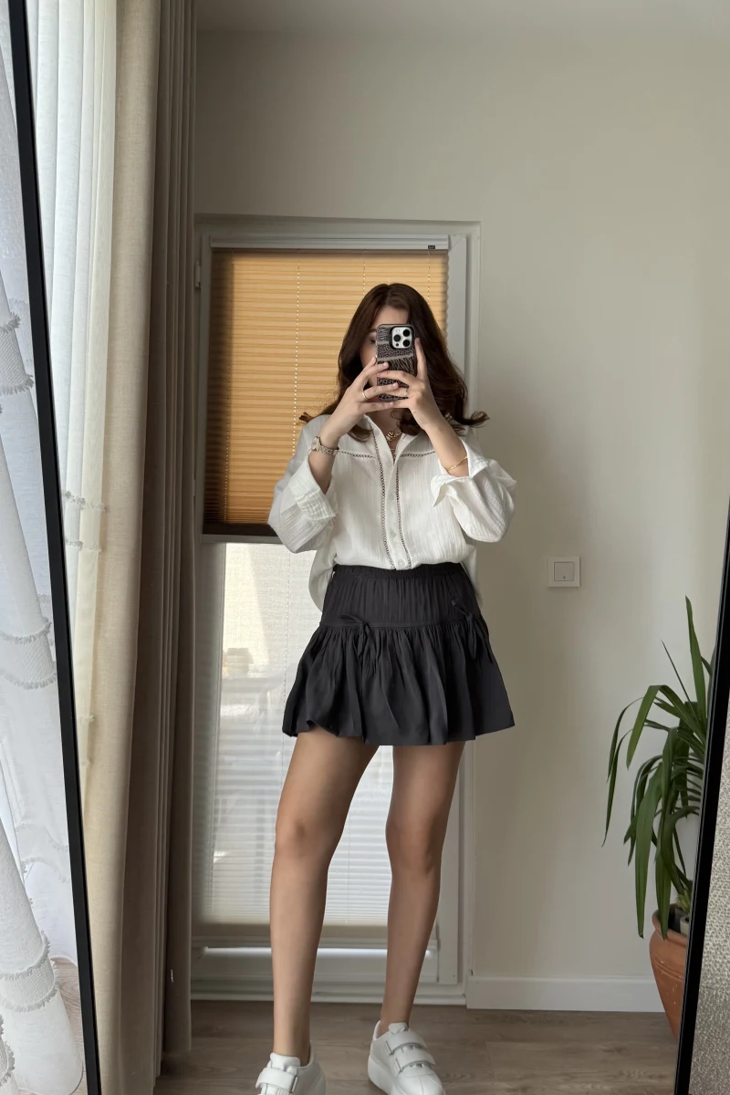 Kurdele Detay Antrasit Şort Etek - 5010