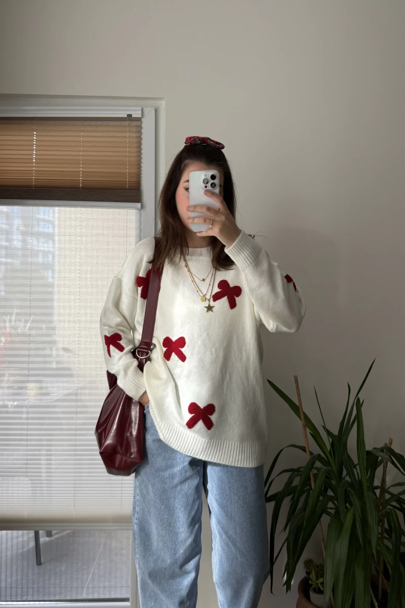 Kurdele Detay Kazak Kırık Beyaz