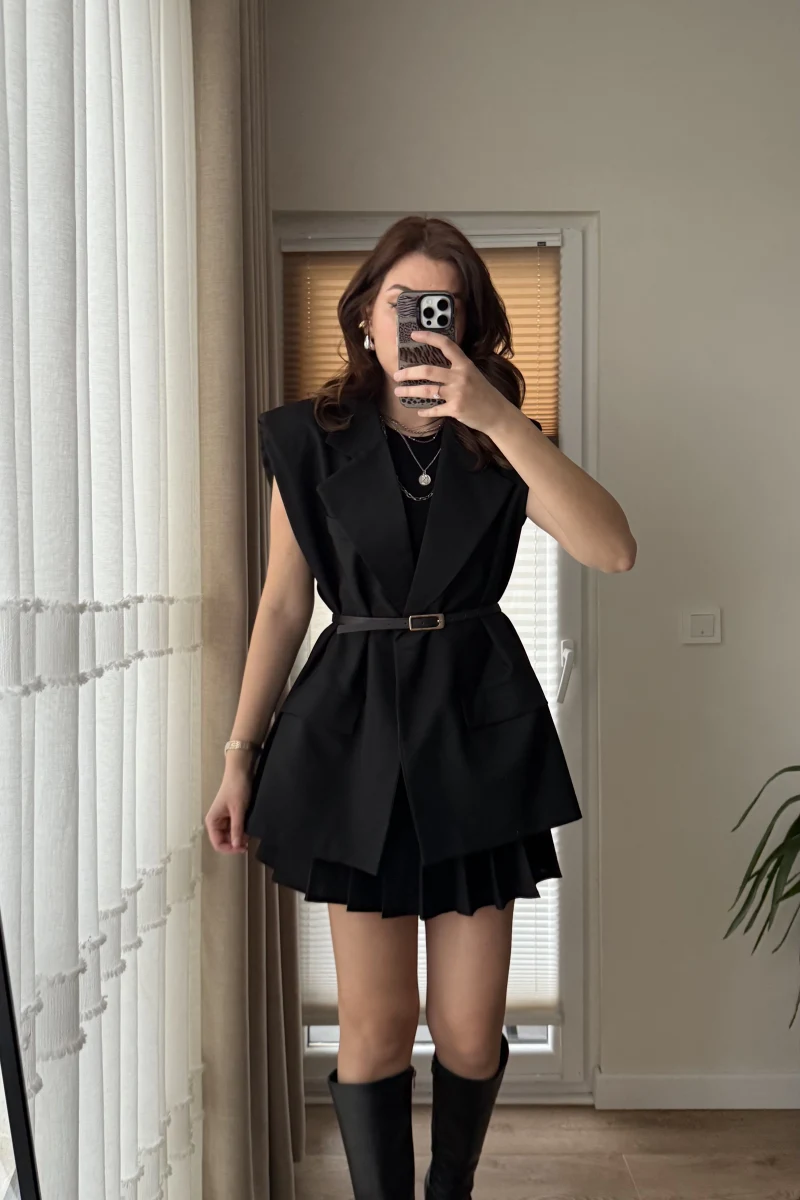 Line Kemerli Vatkalı Yelek Siyah