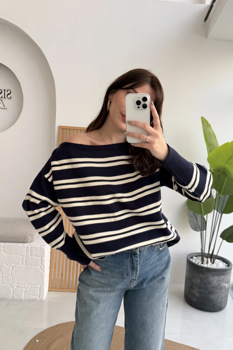 Liora Kayık Yaka Çizgili Kazak - Lacivert