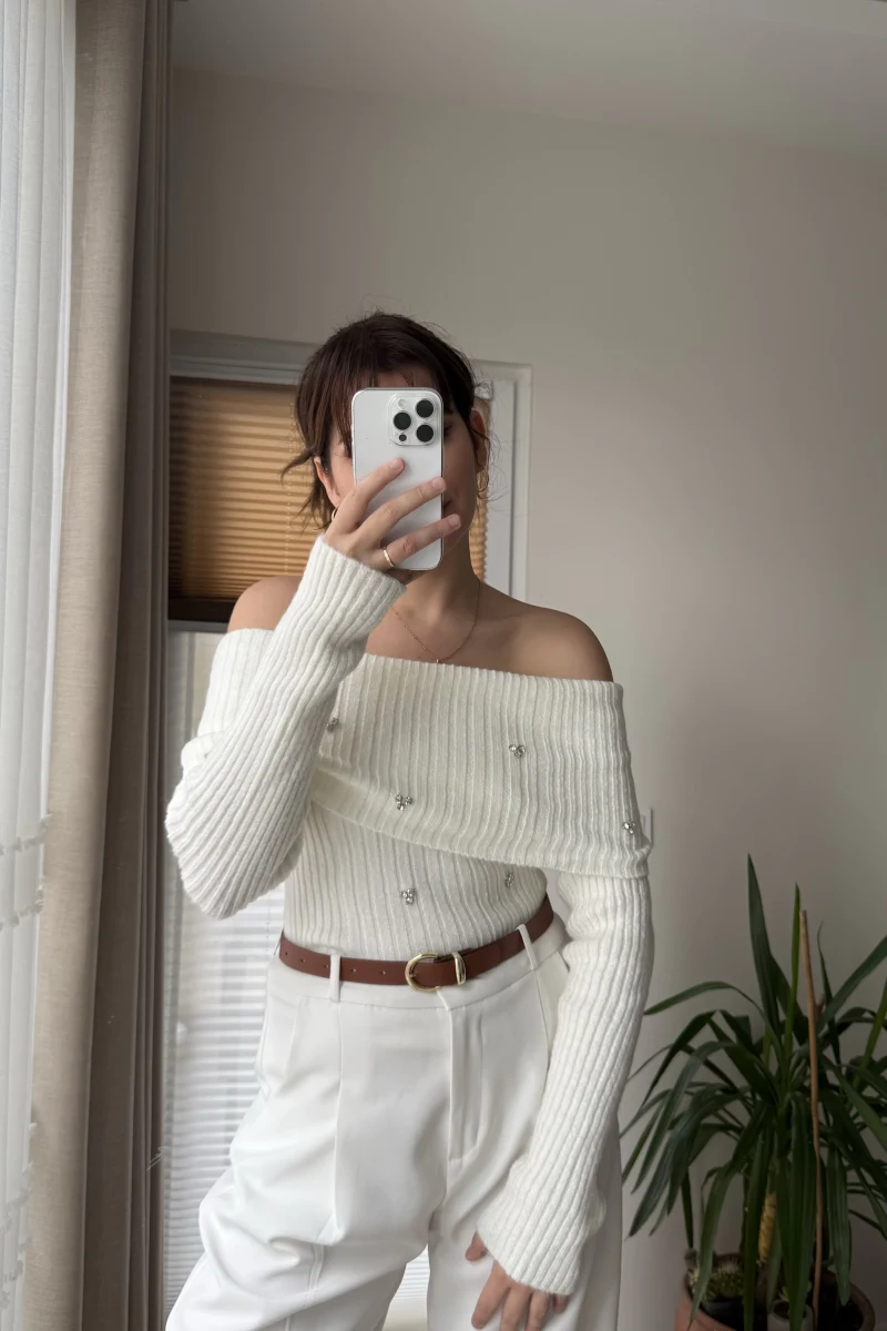 Madonna Yaka Taşlı Taş