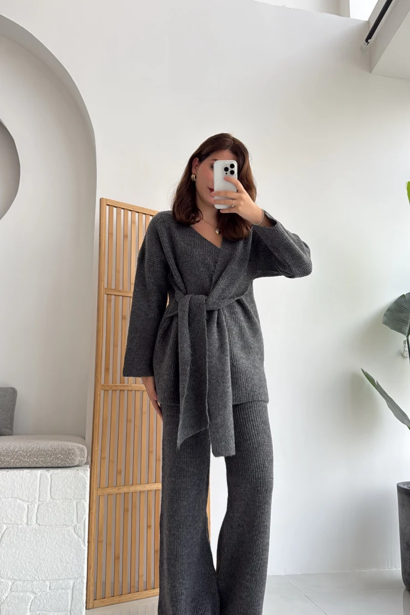 Maria Yandan Bağlamalı Triko Takım Antrasit Kod: 25814