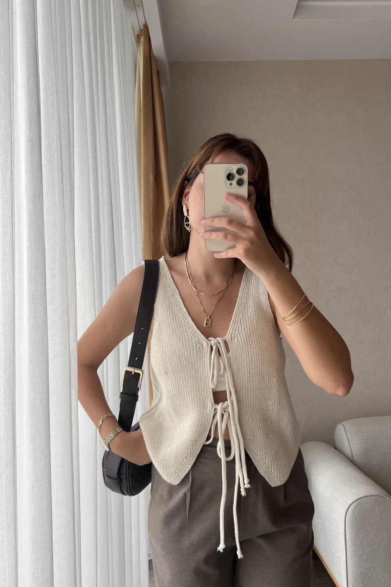 Massi Etiketli Triko Örgü Yelek Krem