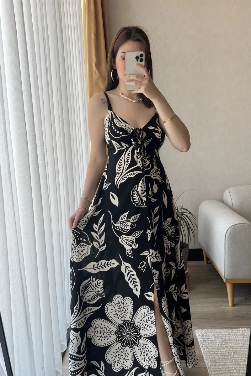 Merik Siyah Elbise Göğüs Pedli