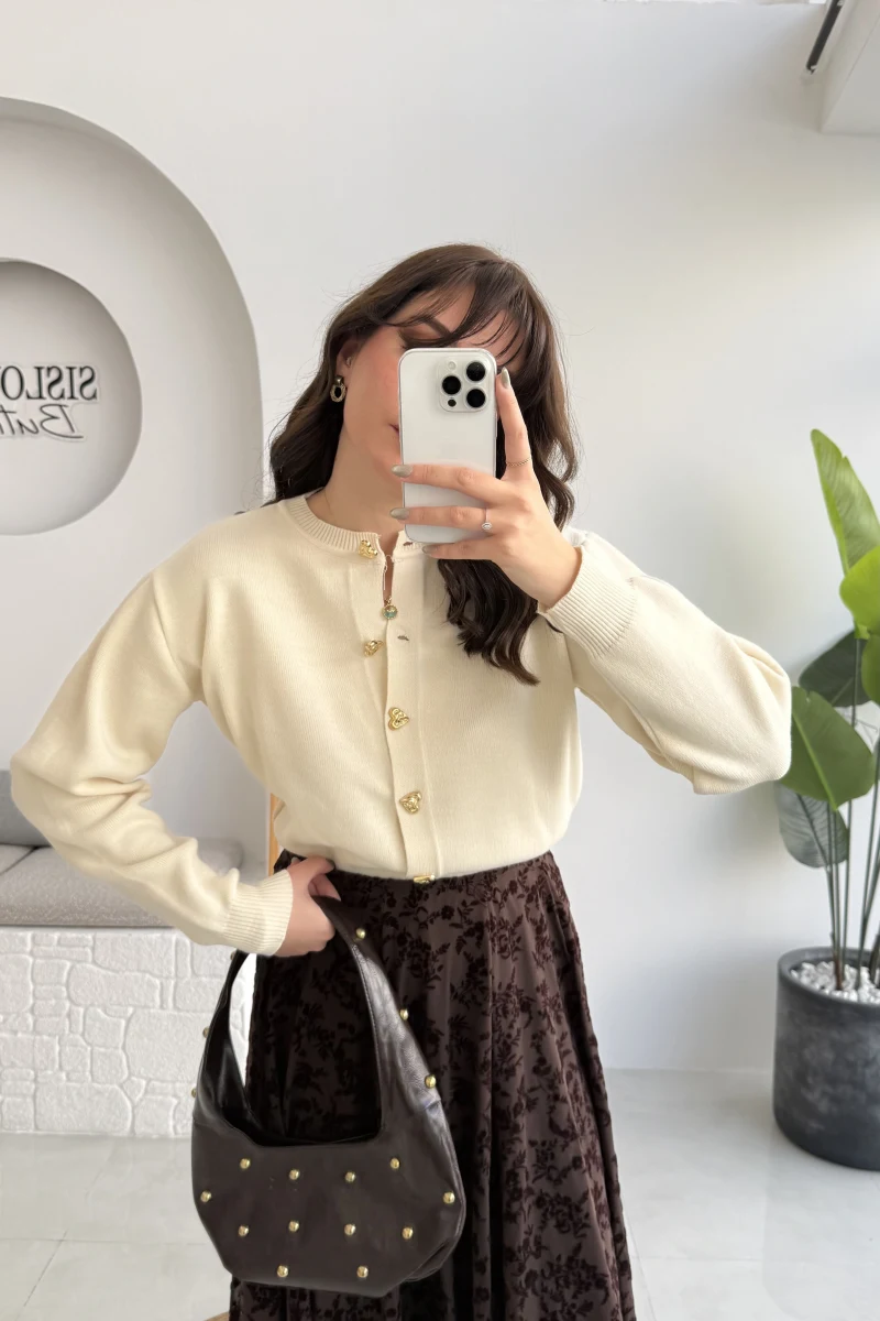 Merly Kalp Düğmeli Triko Hırka - Ekru