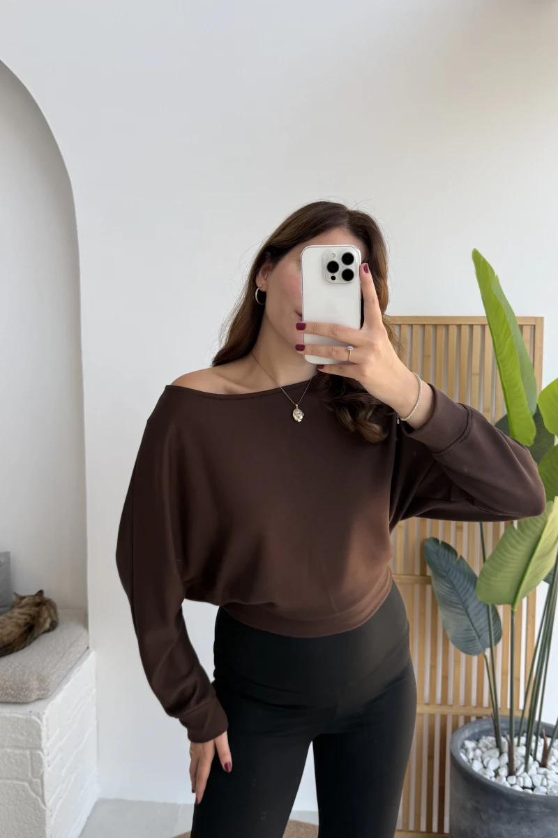 Moira Kayık Yaka Yarasa Kol Bluz - Kahverengi