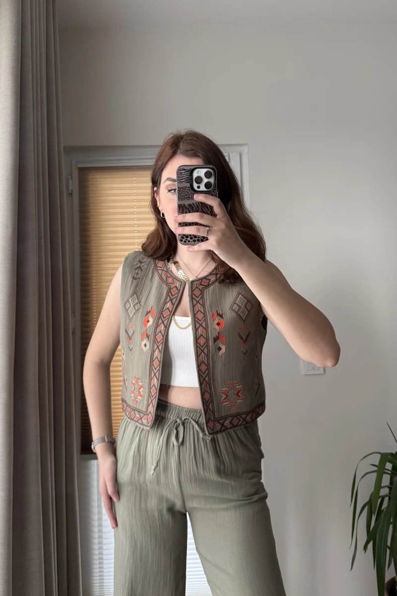 Nakışlı Haki Yelek