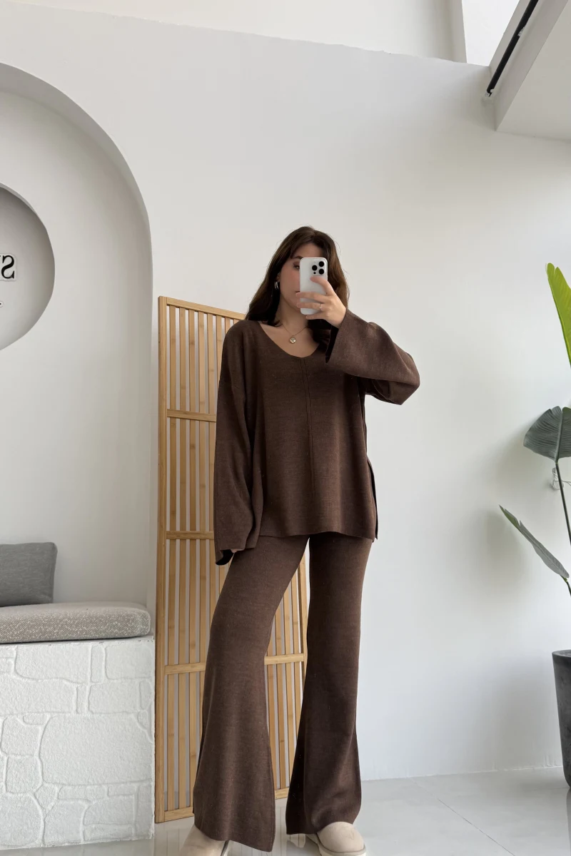 Now V Yaka Triko Takım Acı Kahve