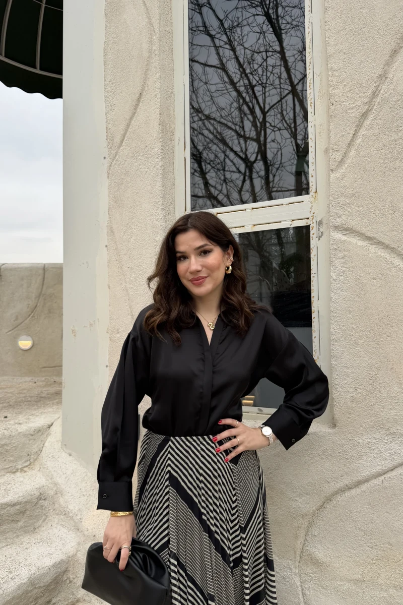 Odın Bağcıklı V Yaka Saten Gömlek - Siyah - Kod: 5022