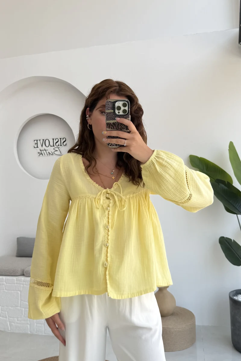 Peri İnci Detay Sarı Bluz