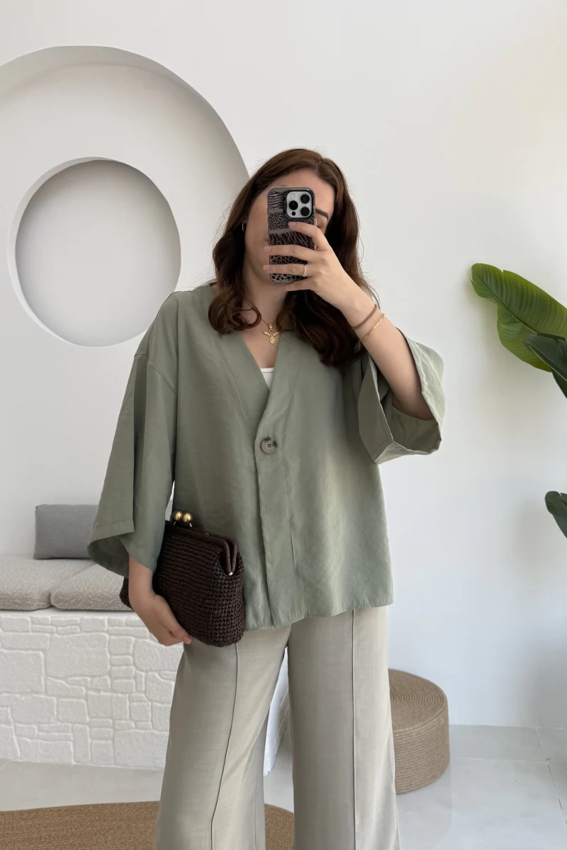 Önü Düğmeli Gömlek - Çağla Yeşili