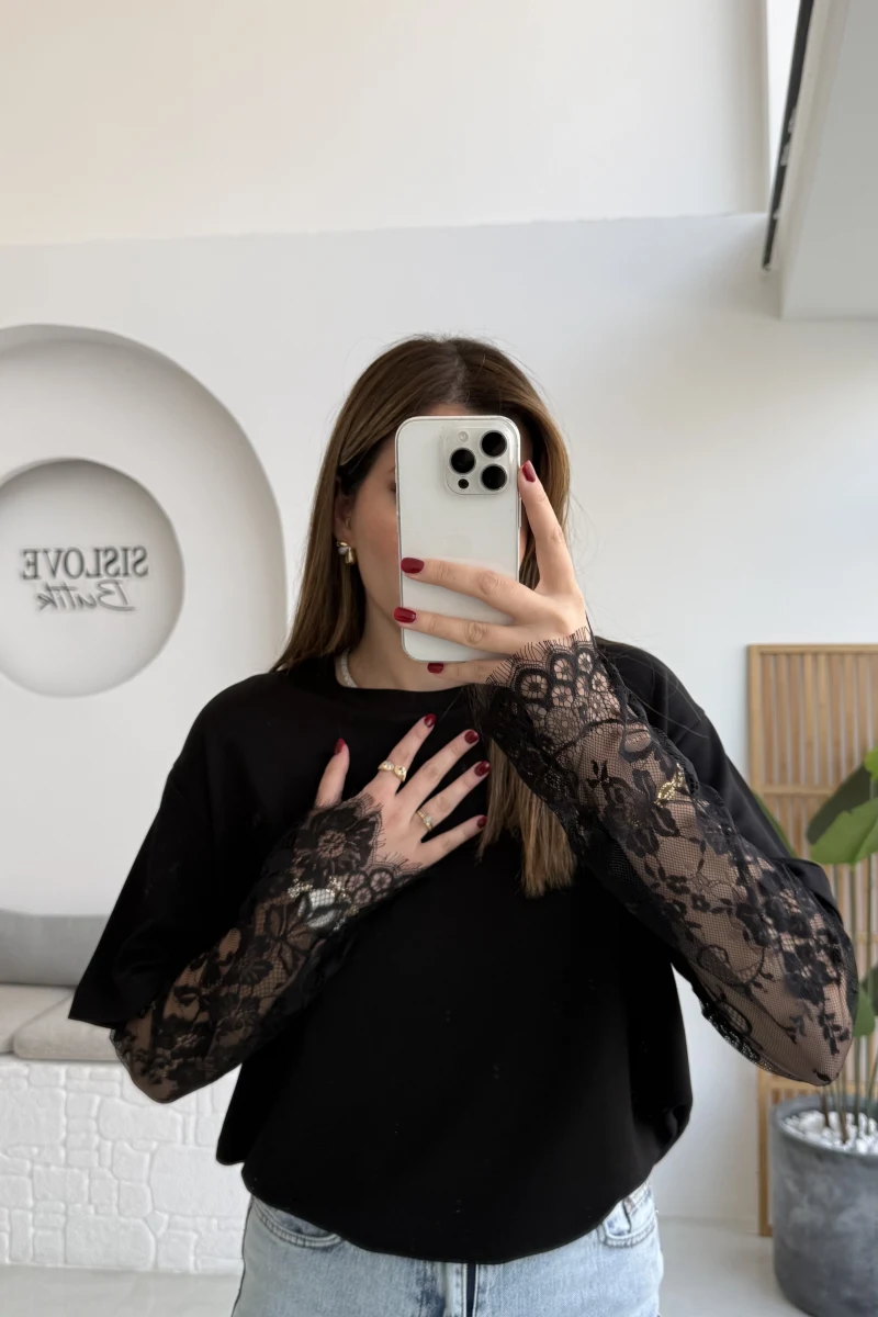 Oversize Bilek Detay Dantel Kol T-shirt - Siyah