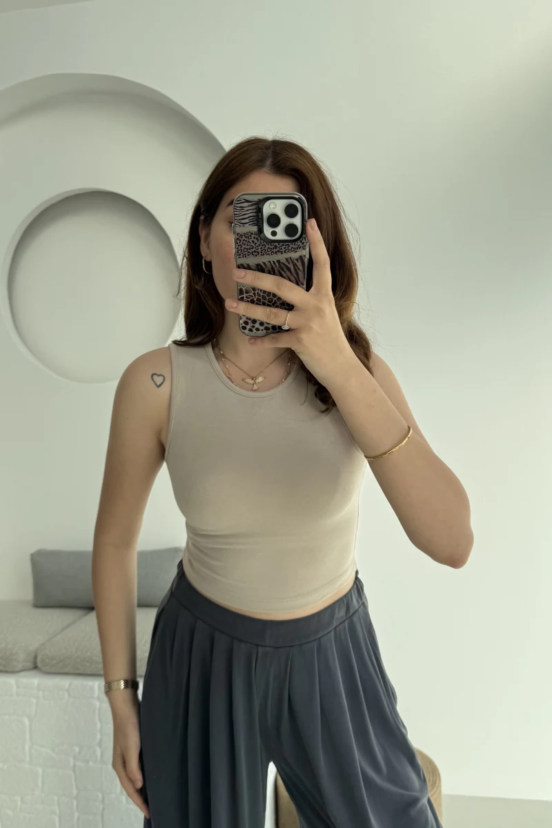 Oys Crop Halter Yaka Taş