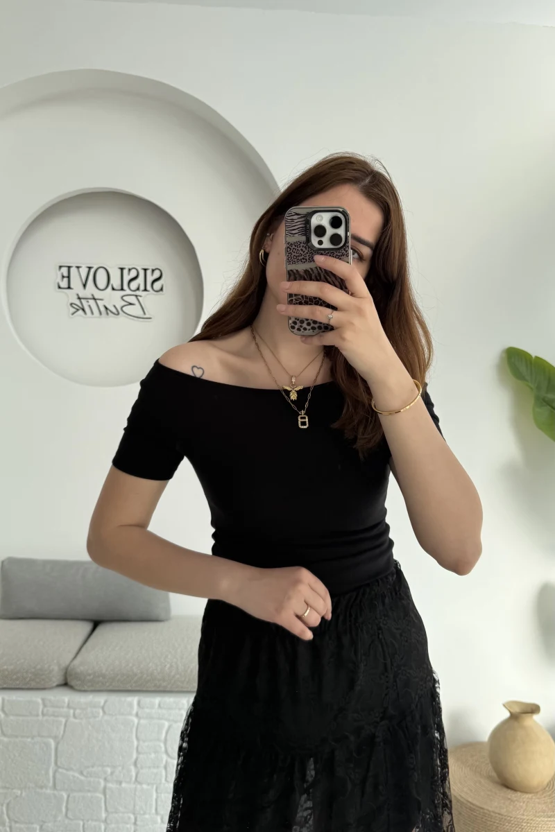 Oys Kayık Yaka T-Shirt Siyah