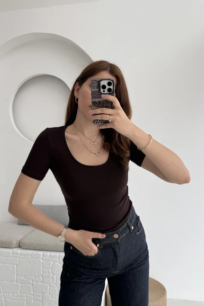 Oys U Yaka T-Shirt Acı Kahve