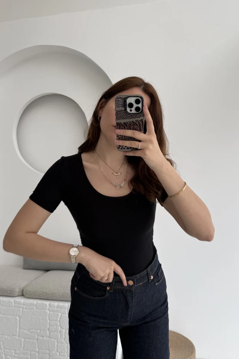 Oys U Yaka T-Shirt Siyah