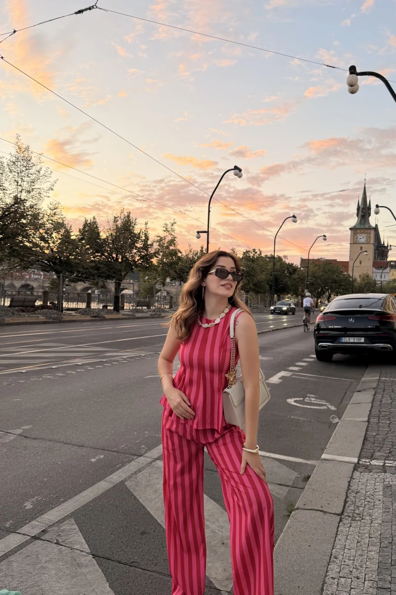 Pembe Kırmızı Çizgili Bluz Pantolon Takım