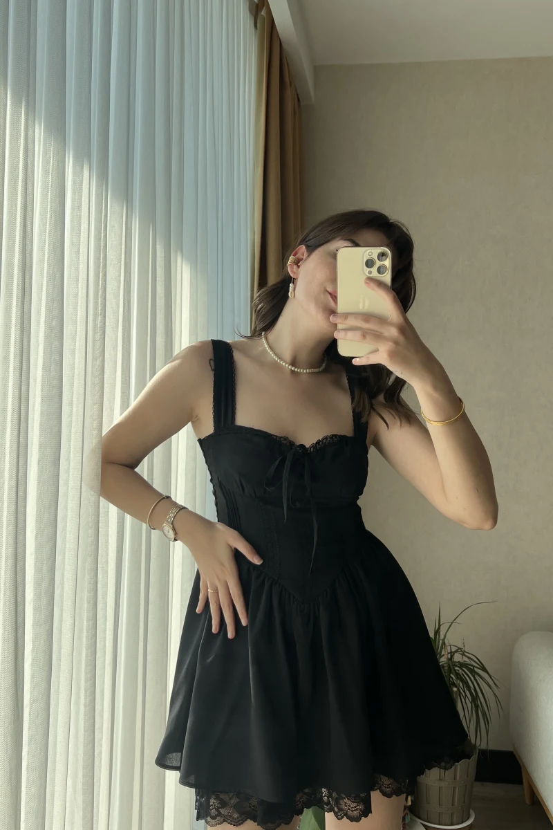 Penapella Serisi Siyah Dantelli ELBİSE