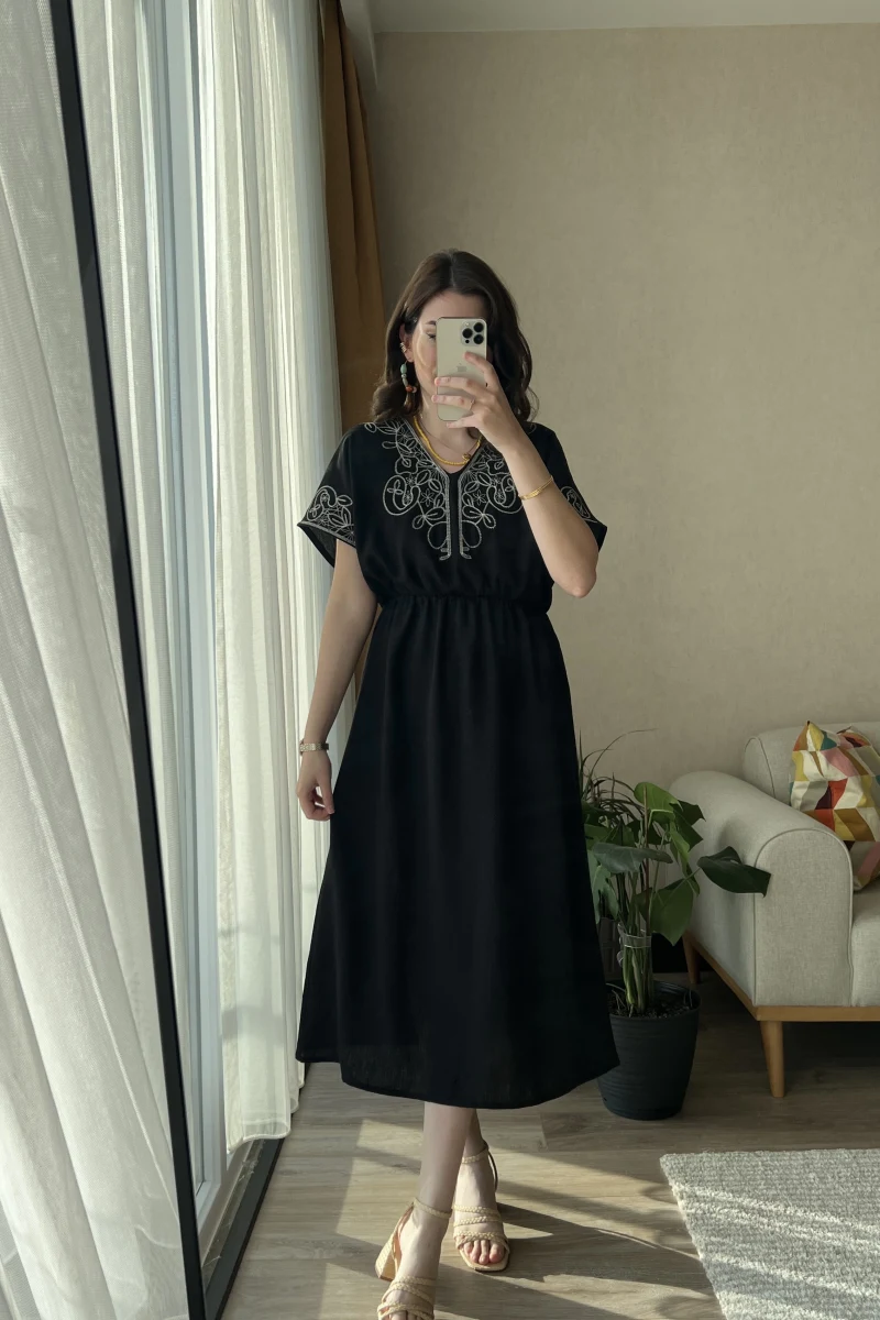 Poppy Siyah Nakışlı Elbise
